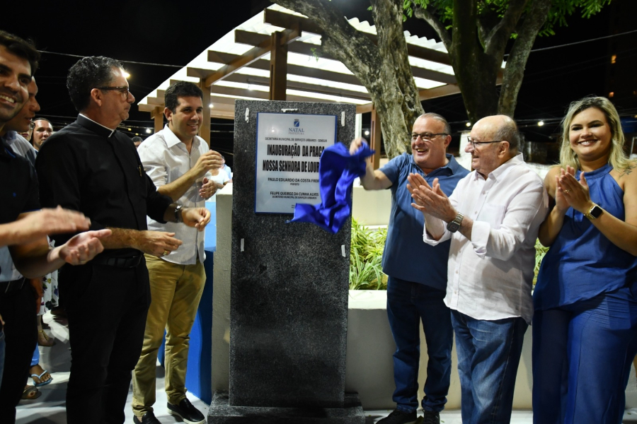 Paulinho Freire inaugura a nova praça Nossa Senhora de Lourdes em Areia Preta